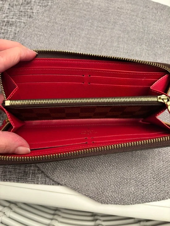 Louis Vuitton Red & Brown Damier Zip Card Wallet - Picture 8 of 12